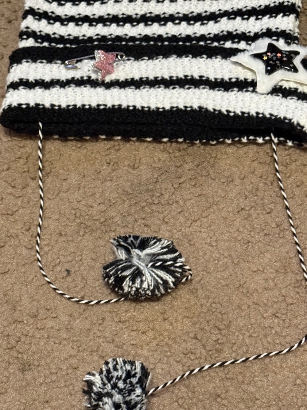Stripes cat hat - Picture 3 of 5